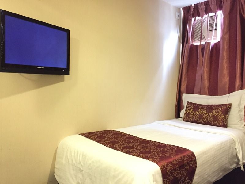 California Hotel Гонконг Экстерьер фото
