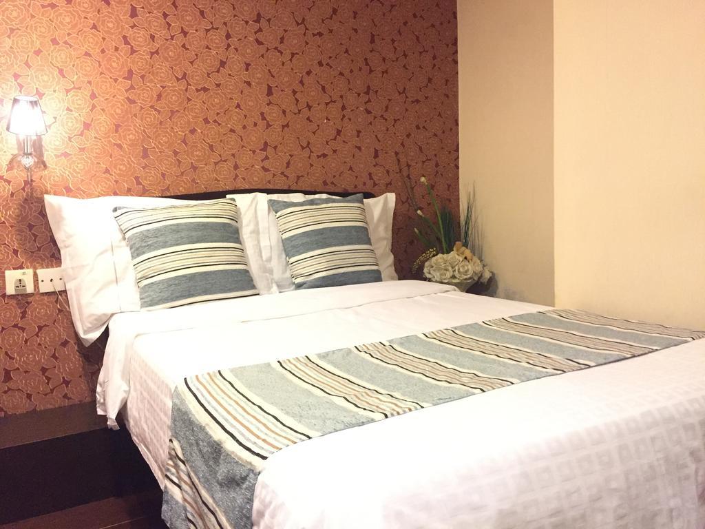 California Hotel Гонконг Экстерьер фото