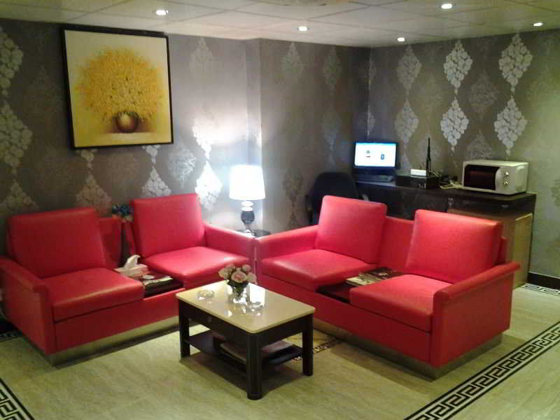 California Hotel Гонконг Экстерьер фото