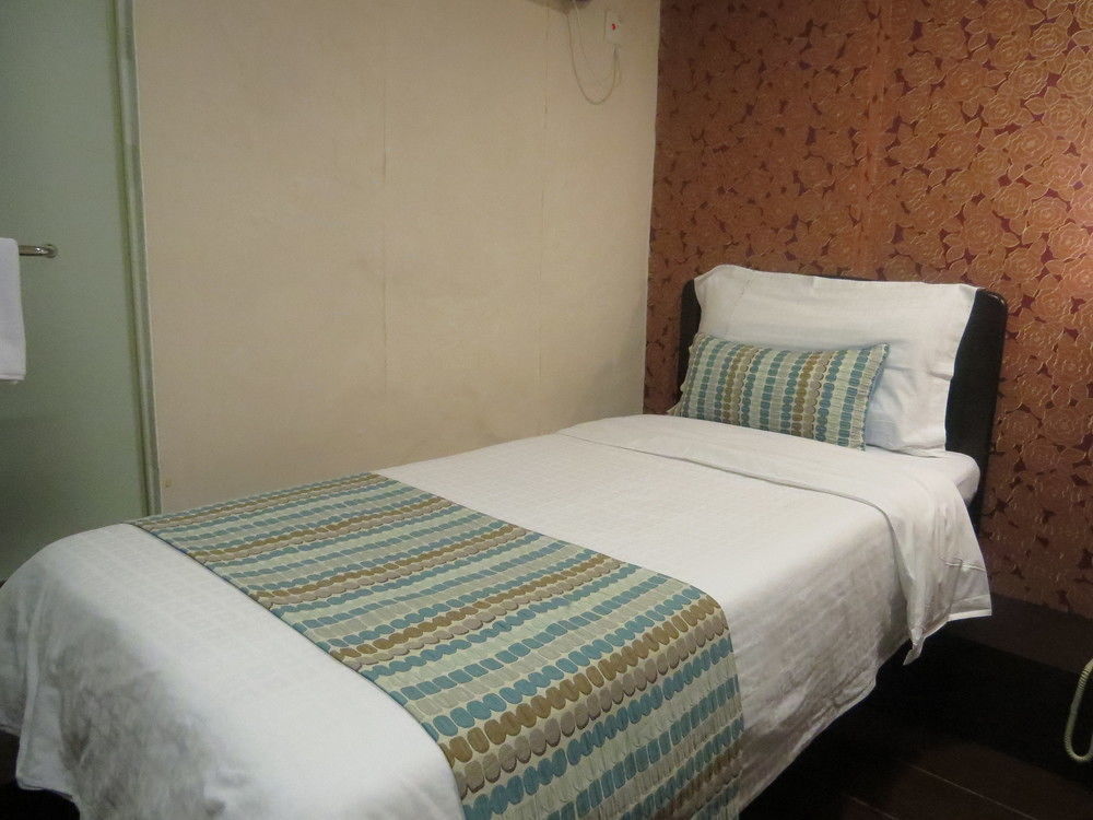 California Hotel Гонконг Экстерьер фото